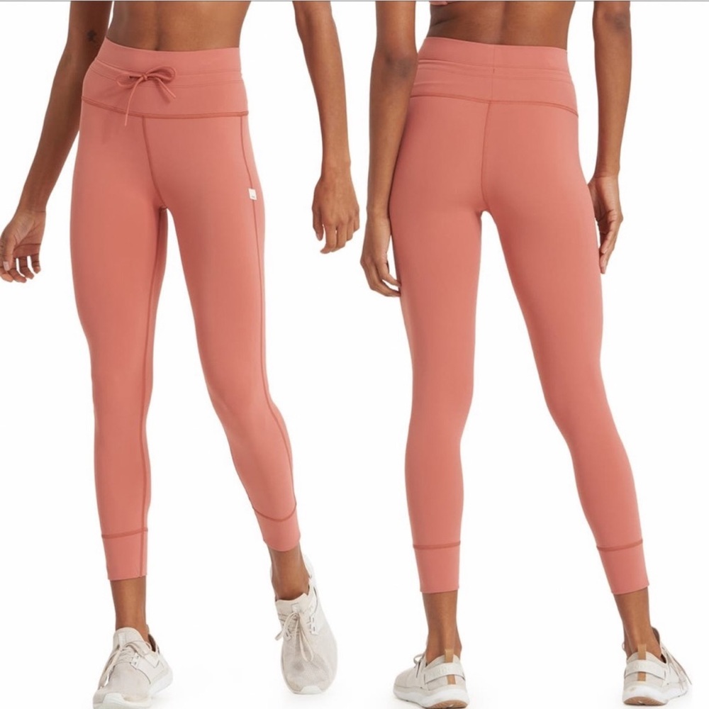 Vuori Women's Daily Legging in Cinnamon Size Small